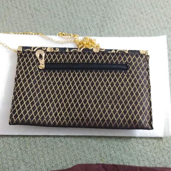 Purse - Picture 2 of 4